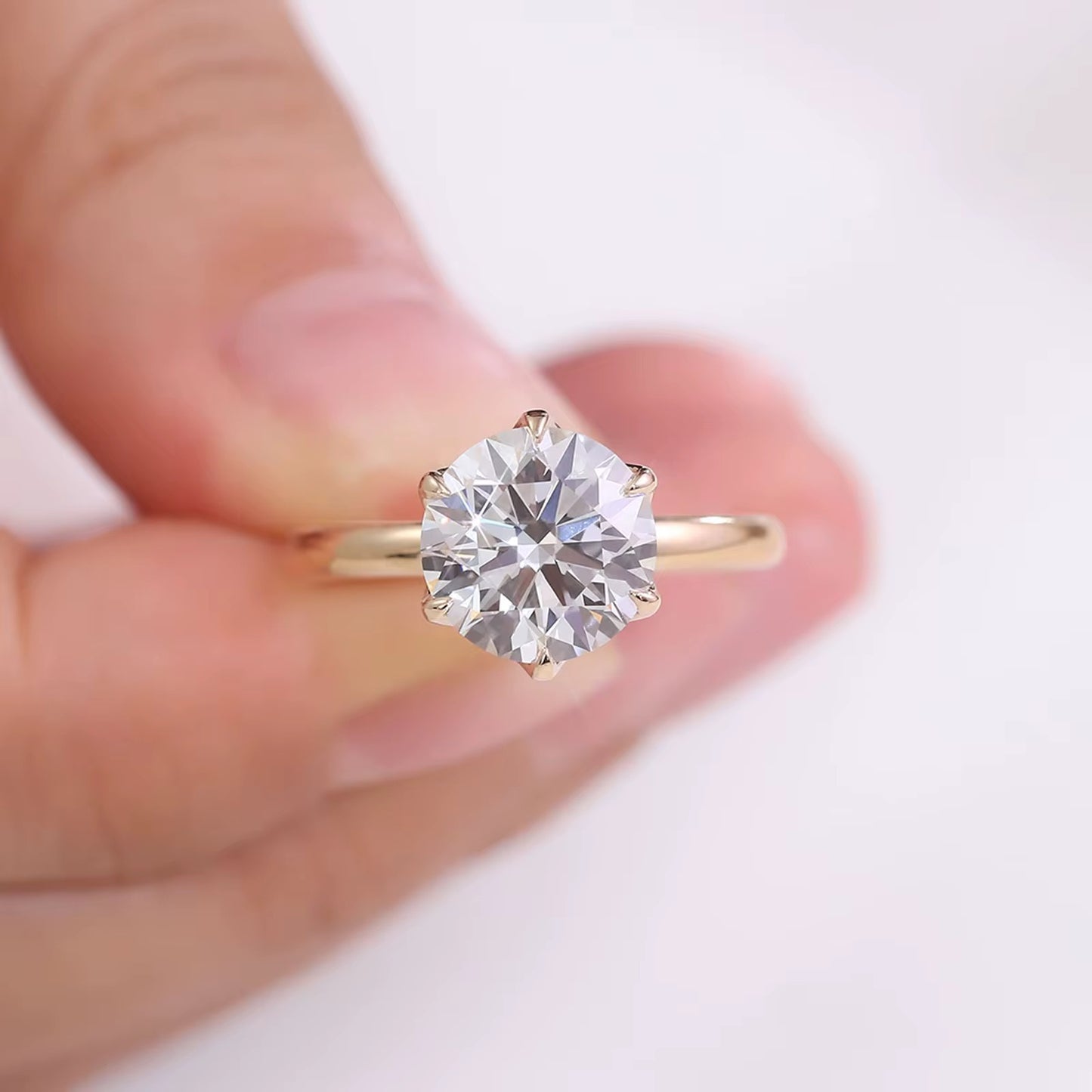 Women's Beautiful Shimmering Ring